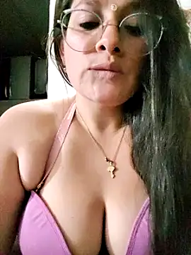 Snapshot of Neve_Collins chatting on 12.24.24 Neve Collins online show from 12.24.24