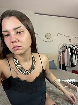 MiraMiss online show from 12.25.24