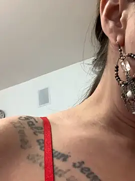 MiraMiss online show from 11.16.25