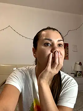 MiraMiss online show from 11.26.25