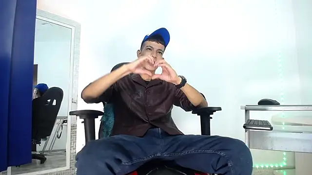 Favel Gomez7 online show from 12.20.24