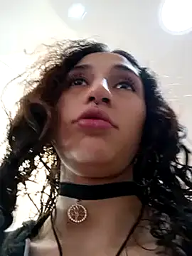 Snapshot of Queenjenn__ chatting on 02.04.25 Queenjenn online show from 02.04.25