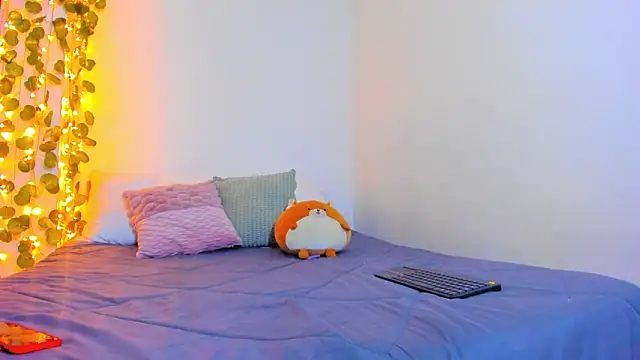 emillyhills online show from 02.06.25