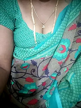 Snapshot of Telugu-mirchi chatting on 12.15.25 Telugu-mirchi online show from 12.15.25