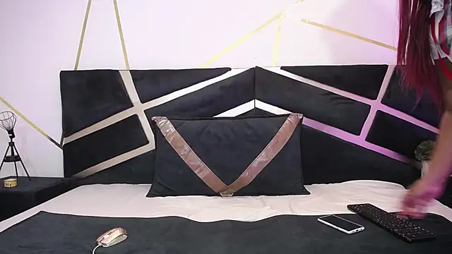 Candy Bony online show from 01.13.25