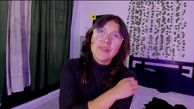 Noellesable online show from 02.13.25