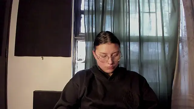 Noellesable online show from 11.18.25