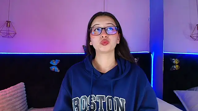 Anastasia Whitee online show from 04.03.26