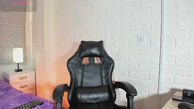 sweet kitty0110 online show from 03.13.26