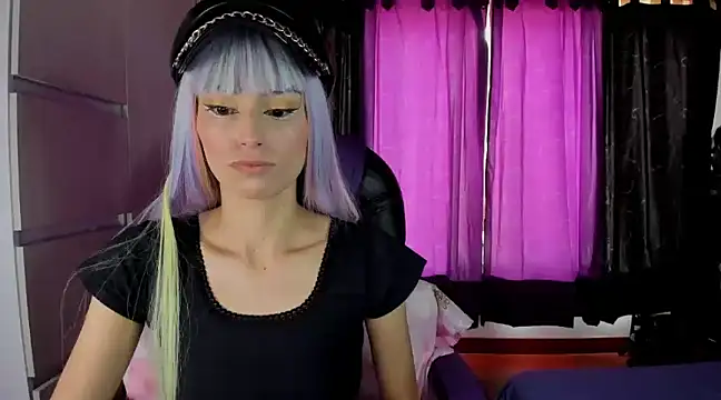 Snapshot of aiko_mori chatting on 01.21.25 aiko mori online show from 01.21.25