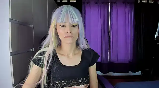 Snapshot of aiko_mori chatting on 01.21.25 aiko mori online show from 01.21.25