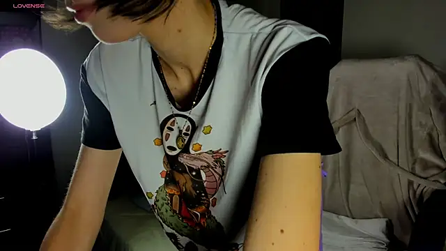 Snapshot of aiko_mori chatting on 09.17.25 aiko mori online show from 09.17.25