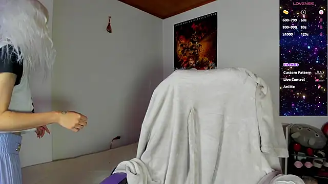 Snapshot of aiko_mori chatting on 09.18.25 aiko mori online show from 09.18.25