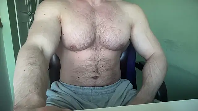 Snapshot of Mrbiceps23 chatting on 03.12.26 Mrbiceps23 online show from 03.12.26