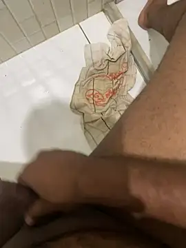 Snapshot of rodrigo21Cm_ chatting on 02.17.25 rodrigo21Cm online show from 02.17.25