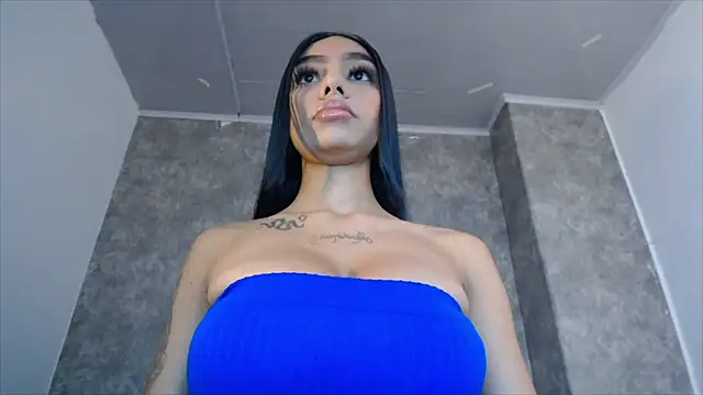 Tiffanny online show from 01.04.25