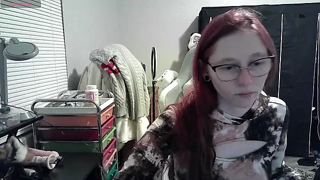 LilyFoxxx online show from 01.20.25