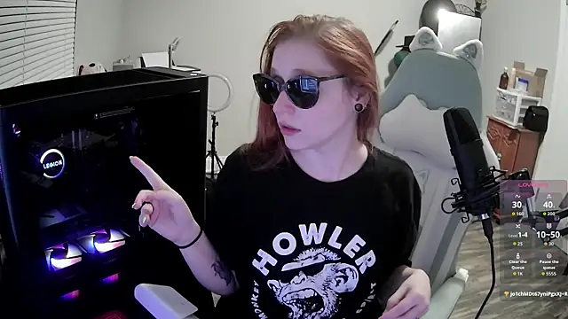 LilyFoxxx online show from 10.22.25