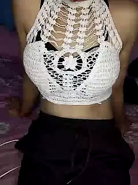 Snapshot of Aaliyalove1 chatting on 02.03.25 Aaliyalove1 online show from 02.03.25