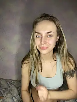 Snapshot of Burning_girlss chatting on 01.08.25 Burning girlss online show from 01.08.25