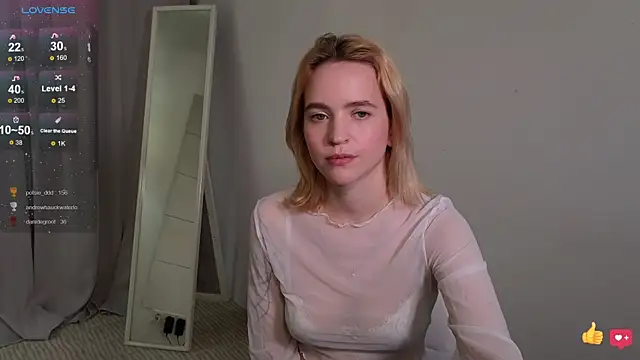Snapshot of lolly_pie chatting on 02.12.25 lolly pie online show from 02.12.25