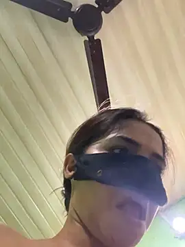 Black Glow online show from 01.29.25