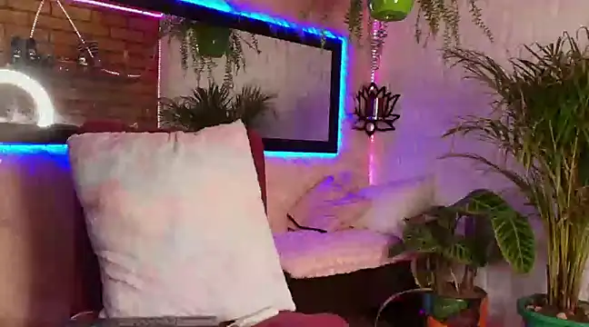 Snapshot of _mamush chatting on 03.05.25 mamush online show from 03.05.25