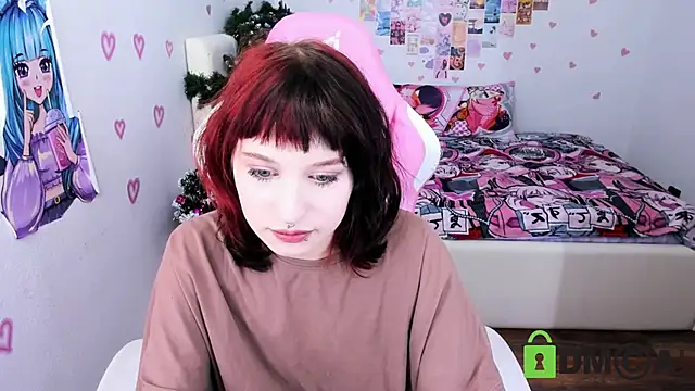 Snapshot of ElizaNik_ chatting on 01.05.25 ElizaNik online show from 01.05.25