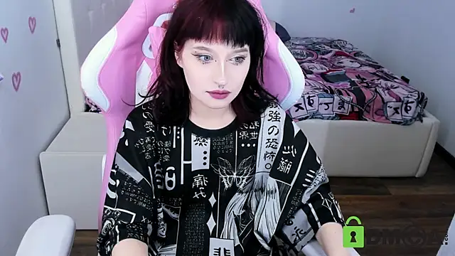 Snapshot of ElizaNik_ chatting on 01.22.25 ElizaNik online show from 01.22.25