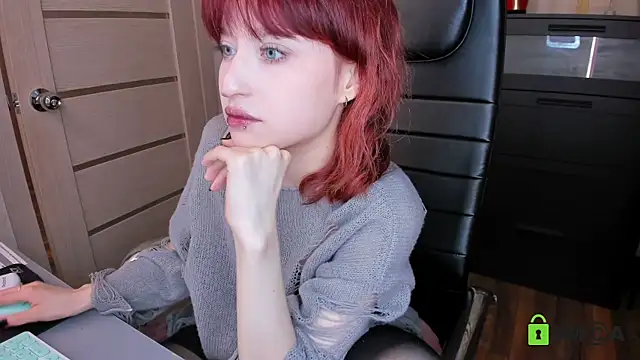 ElizaNik  online show from 05.16.26