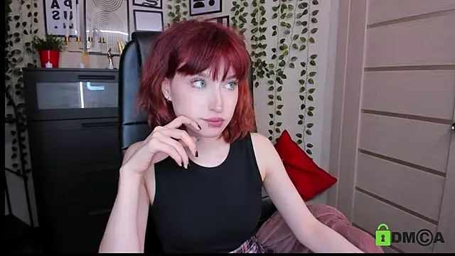 Snapshot of ElizaNik_ chatting on 06.23.26 ElizaNik online show from 06.23.26