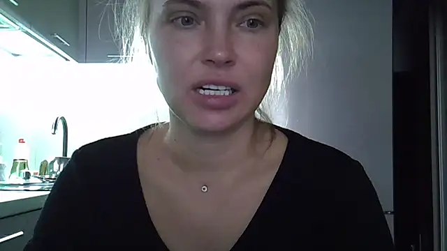 Snapshot of Lucky_Anna chatting on 09.27.25 Lucky Anna online show from 09.27.25