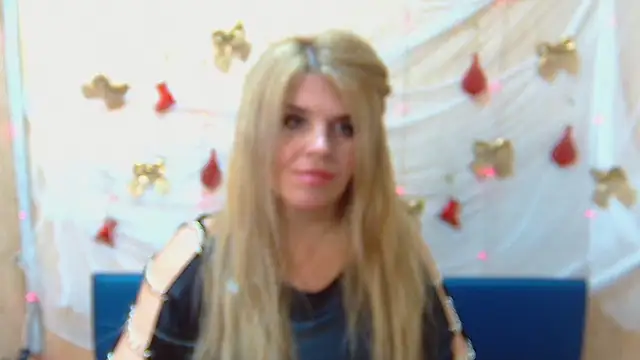 Snapshot of Julya_Barbi chatting on 12.28.24 Julya Barbi online show from 12.28.24