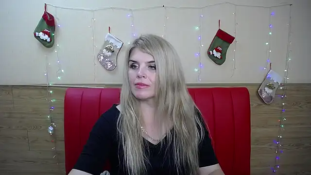 Snapshot of Julya_Barbi chatting on 01.04.25 Julya Barbi online show from 01.04.25