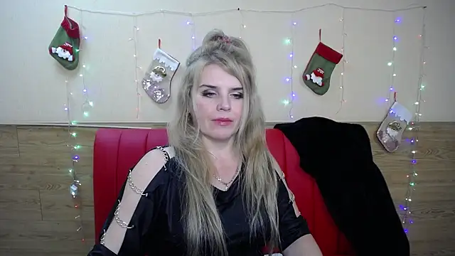 Snapshot of Julya_Barbi chatting on 01.04.25 Julya Barbi online show from 01.04.25