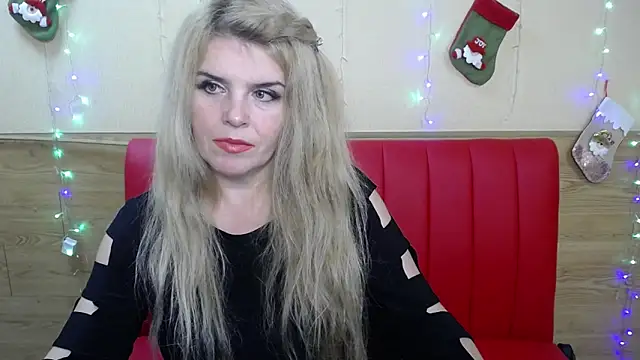 Snapshot of Julya_Barbi chatting on 01.10.25 Julya Barbi online show from 01.10.25