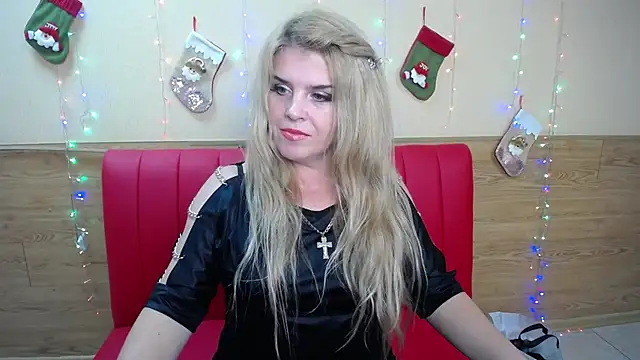 Snapshot of Julya_Barbi chatting on 01.11.25 Julya Barbi online show from 01.11.25