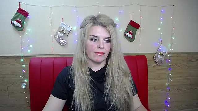 Snapshot of Julya_Barbi chatting on 01.12.25 Julya Barbi online show from 01.12.25