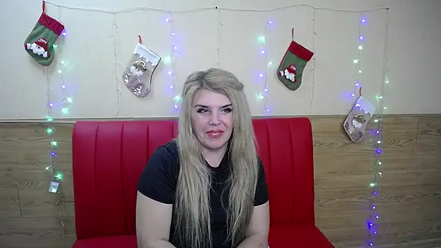 Snapshot of Julya_Barbi chatting on 01.13.25 Julya Barbi online show from 01.13.25