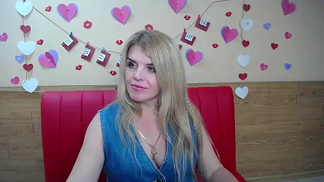 Snapshot of Julya_Barbi chatting on 02.10.25 Julya Barbi online show from 02.10.25