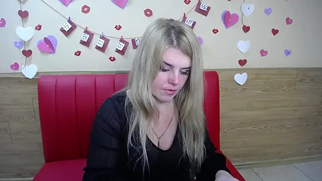Snapshot of Julya_Barbi chatting on 02.12.25 Julya Barbi online show from 02.12.25