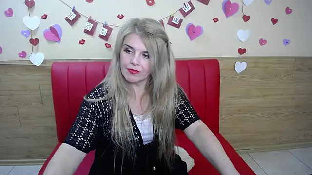 Snapshot of Julya_Barbi chatting on 02.19.25 Julya Barbi online show from 02.19.25