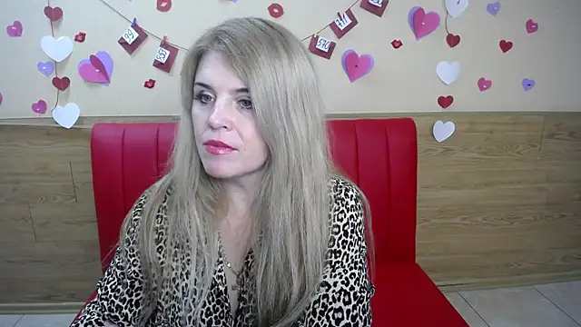 Snapshot of Julya_Barbi chatting on 02.20.25 Julya Barbi online show from 02.20.25