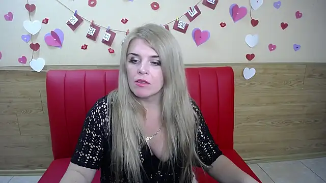 Snapshot of Julya_Barbi chatting on 02.21.25 Julya Barbi online show from 02.21.25