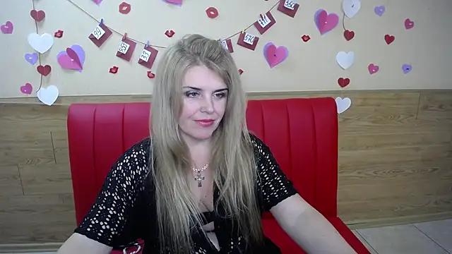 Snapshot of Julya_Barbi chatting on 02.22.25 Julya Barbi online show from 02.22.25
