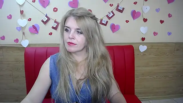 Snapshot of Julya_Barbi chatting on 02.26.25 Julya Barbi online show from 02.26.25