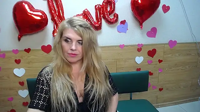 Snapshot of Julya_Barbi chatting on 03.05.25 Julya Barbi online show from 03.05.25