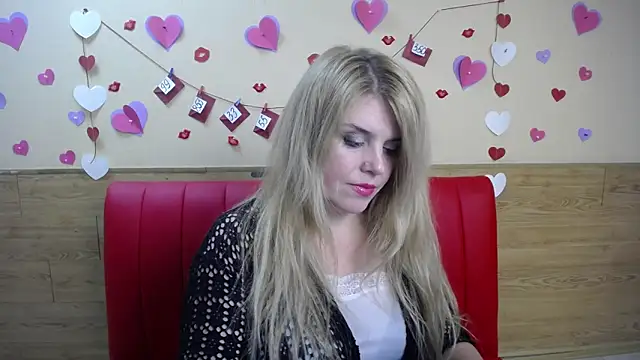Snapshot of Julya_Barbi chatting on 03.08.25 Julya Barbi online show from 03.08.25