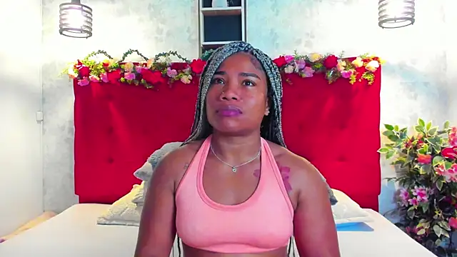 Snapshot of SilvannaFit chatting on 06.17.26 SilvannaFit online show from 06.17.26