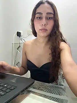 Snapshot of CANDYXXX- chatting on 12.16.24 CANDYXXX- online show from 12.16.24